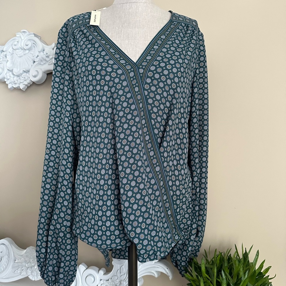NWT! Max Studio Green Jacquard Patterned Crossover Women's Blouse Size L